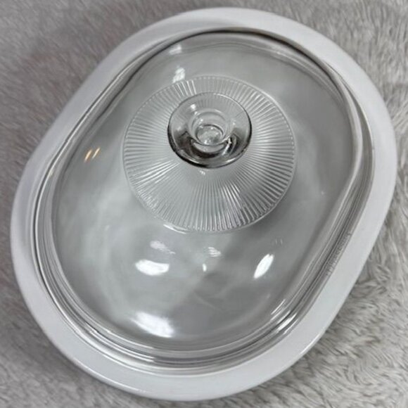 Vintage CorningWare French White Oval 2.5qt Baking Dish with Lid C-225-B - Picture 7 of 14